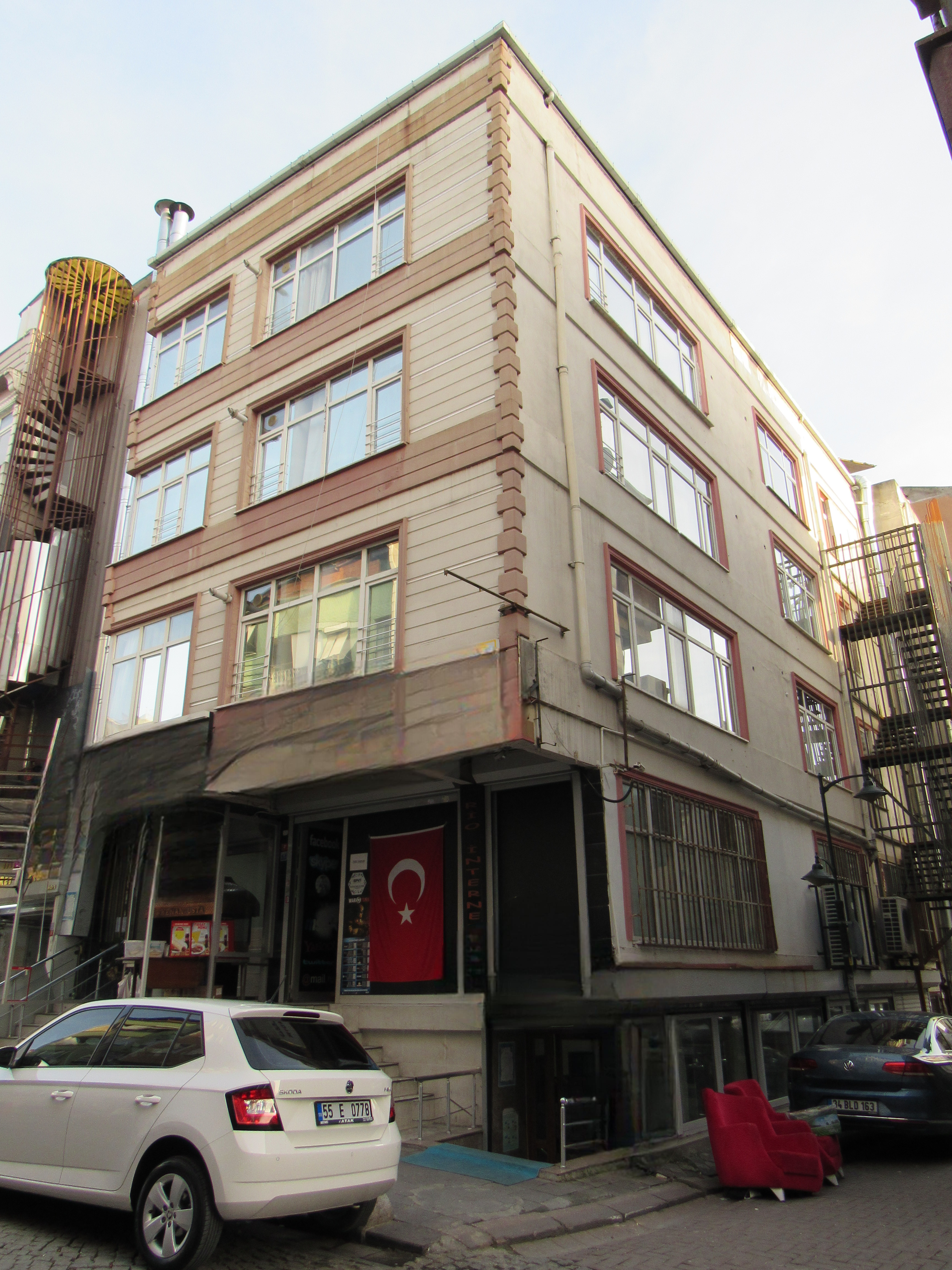 Darul İman Akademisi